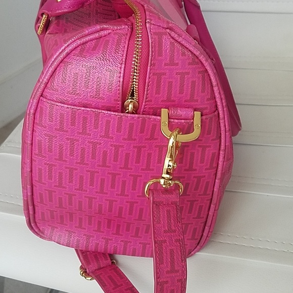 Tory Burch Weekender - Picture 4 of 7